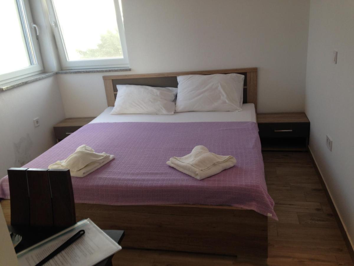Guesthouse Bencun Medulin Buitenkant foto