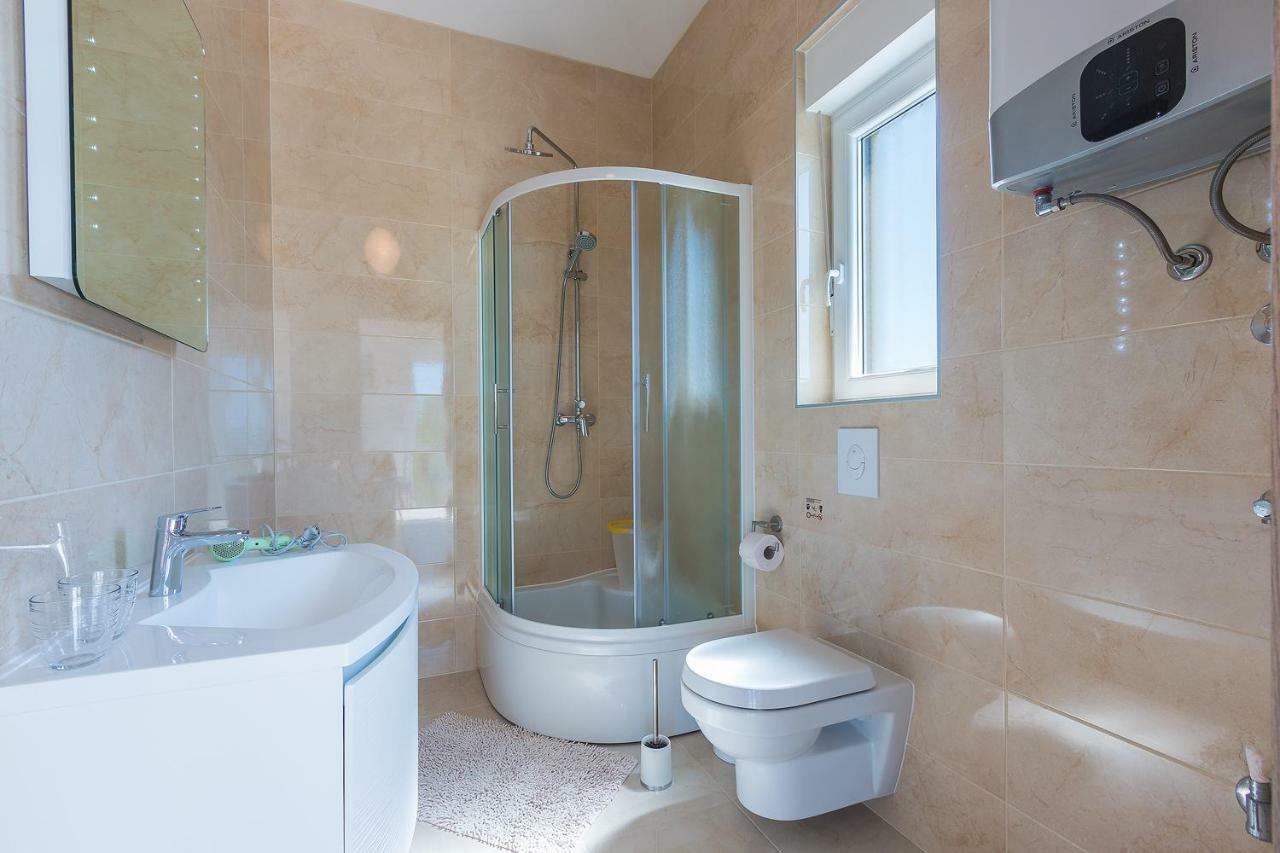 Guesthouse Bencun Medulin Buitenkant foto
