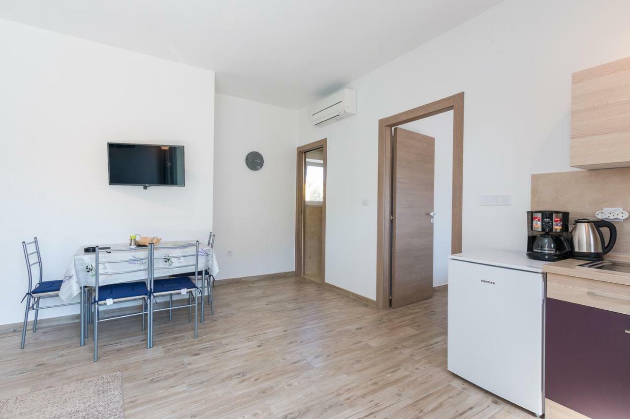 Guesthouse Bencun Medulin Buitenkant foto