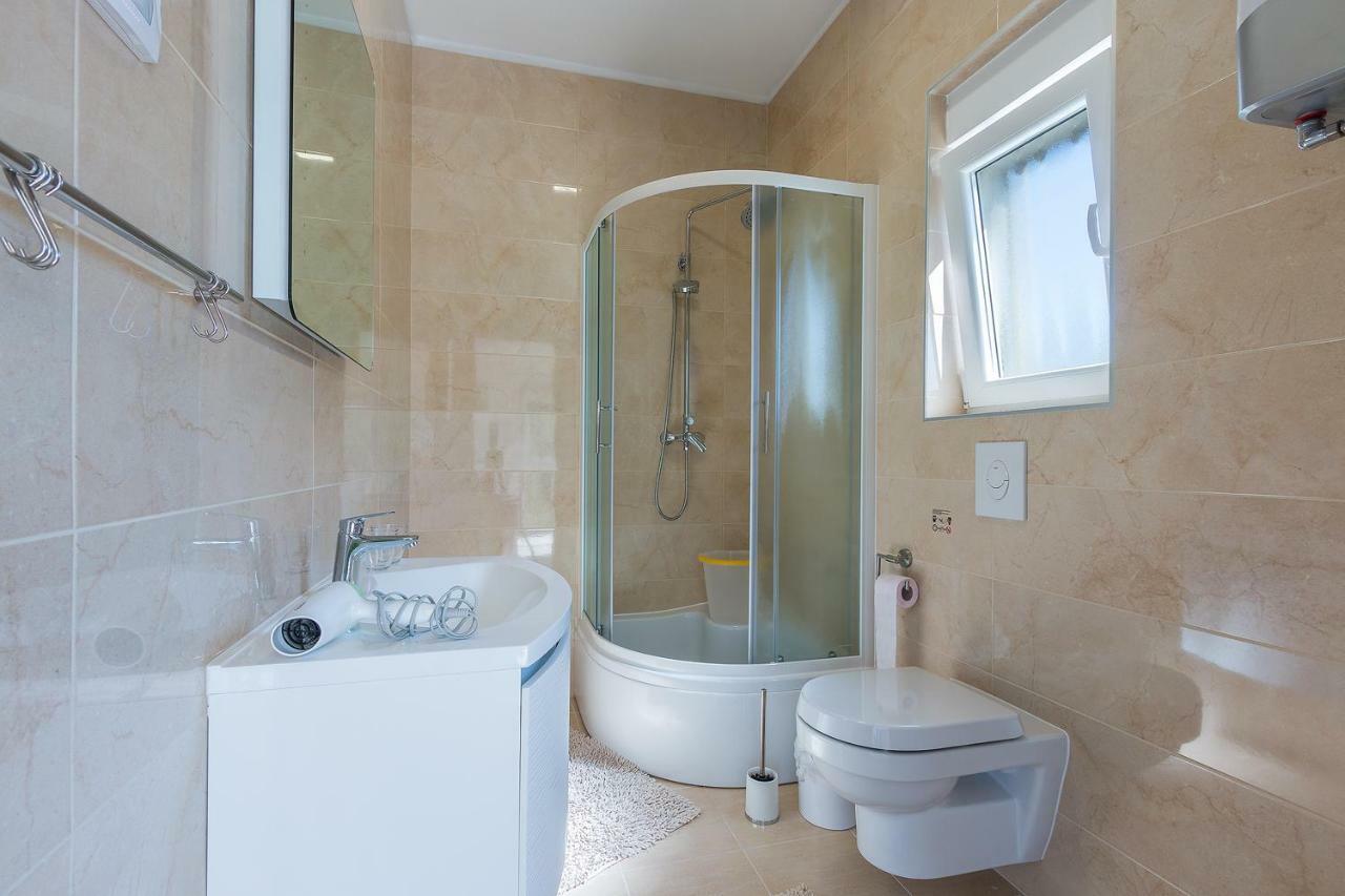 Guesthouse Bencun Medulin Buitenkant foto